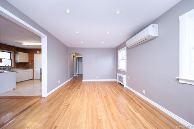 138 Ormonde Boulevard, Valley Stream, NY 11580