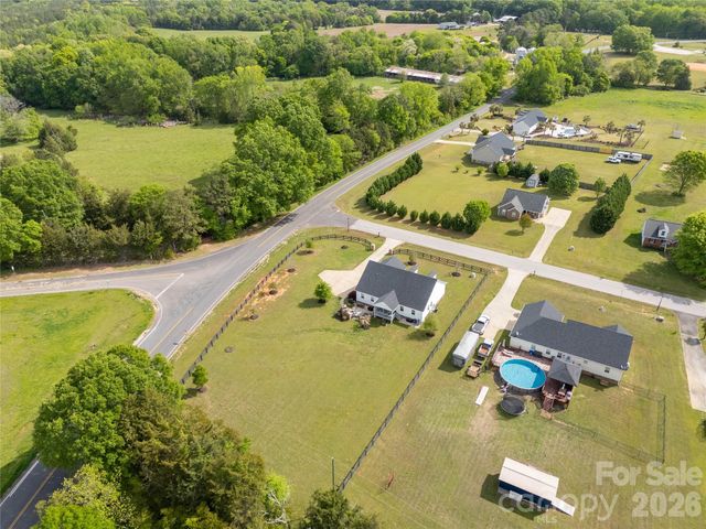 1302 Bryson Creek Drive, Mcconnells, SC 29726