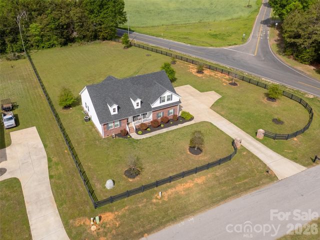 1302 Bryson Creek Drive, Mcconnells, SC 29726