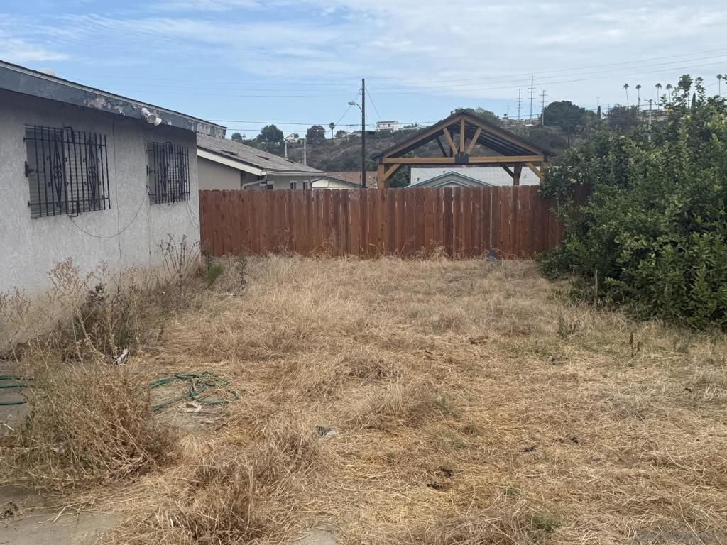 Image 8 of property listing at 4970 Dalehaven Pl, San Diego, CA 92105