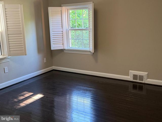 7301 PINEHURST PKWY, Chevy Chase, MD 20815