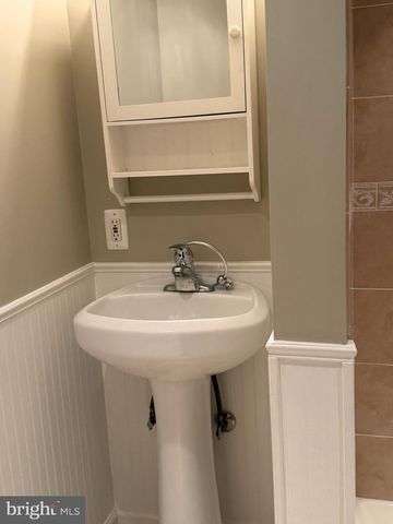 7301 PINEHURST PKWY, Chevy Chase, MD 20815