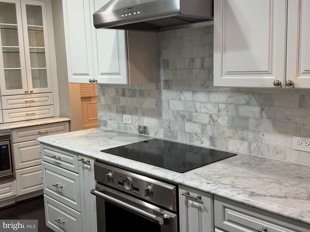 7301 PINEHURST PKWY, Chevy Chase, MD 20815