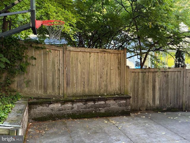 7301 PINEHURST PKWY, Chevy Chase, MD 20815