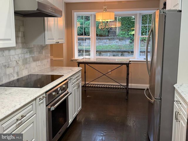 7301 PINEHURST PKWY, Chevy Chase, MD 20815