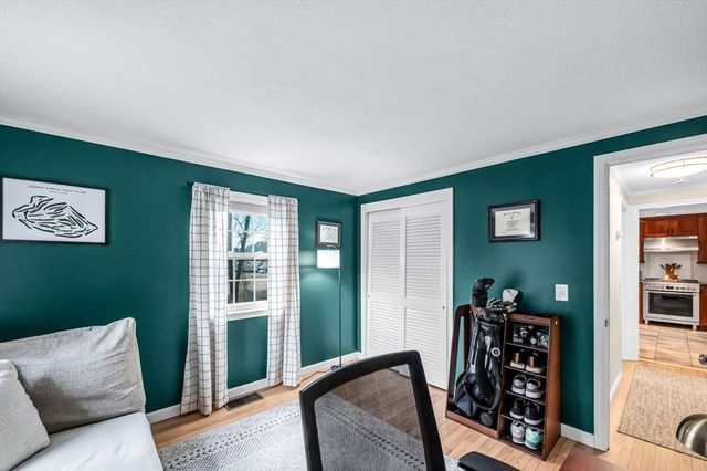 30 Deepwoods Dr, Westfield, MA 01085