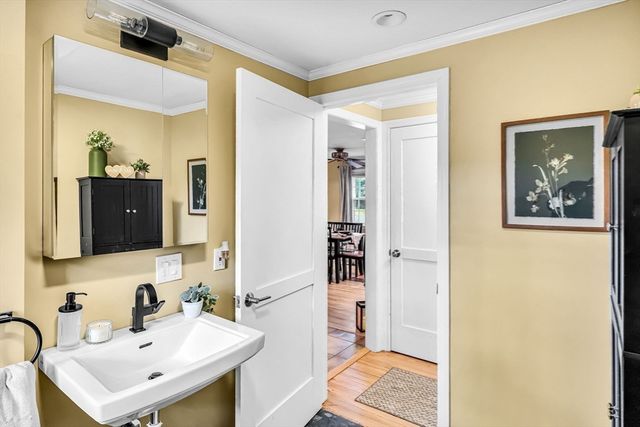 30 Deepwoods Dr, Westfield, MA 01085