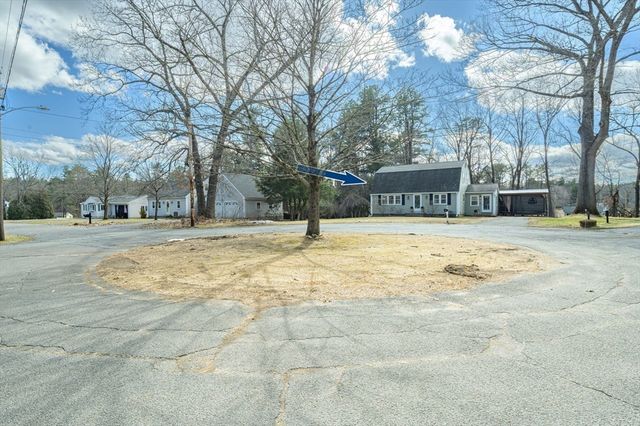 30 Deepwoods Dr, Westfield, MA 01085