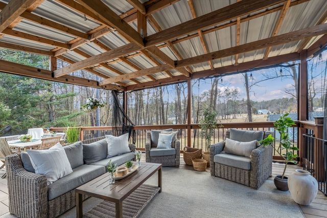 30 Deepwoods Dr, Westfield, MA 01085