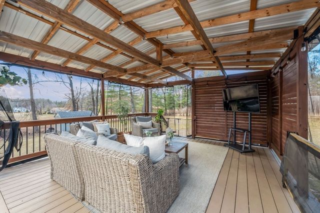 30 Deepwoods Dr, Westfield, MA 01085