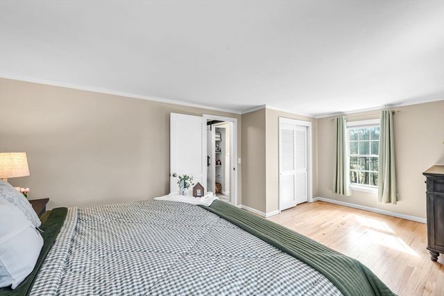 30 Deepwoods Dr, Westfield, MA 01085