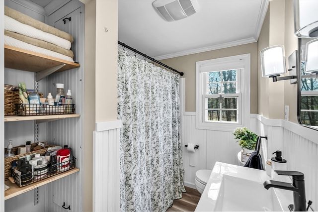 30 Deepwoods Dr, Westfield, MA 01085