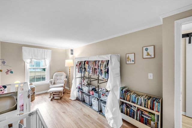 30 Deepwoods Dr, Westfield, MA 01085