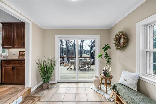 30 Deepwoods Dr, Westfield, MA 01085