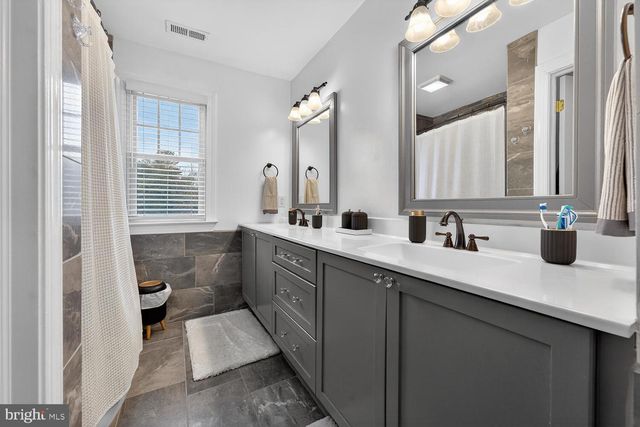 130 PINE VALLEY DR, Middletown, DE 19709