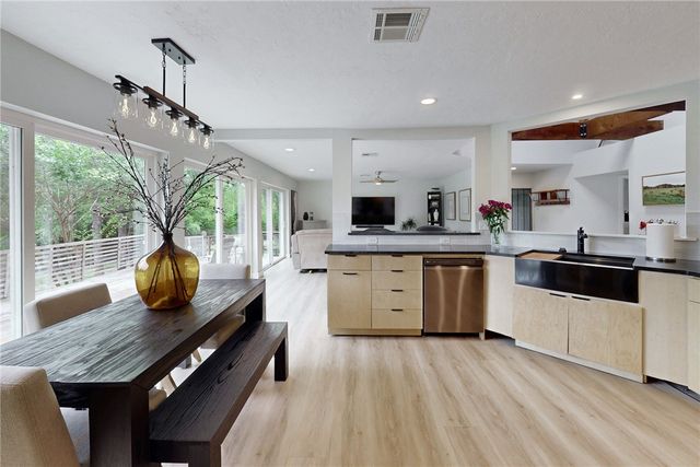 8081 Perry Lane, College Station, TX 77845