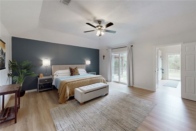 8081 Perry Lane, College Station, TX 77845