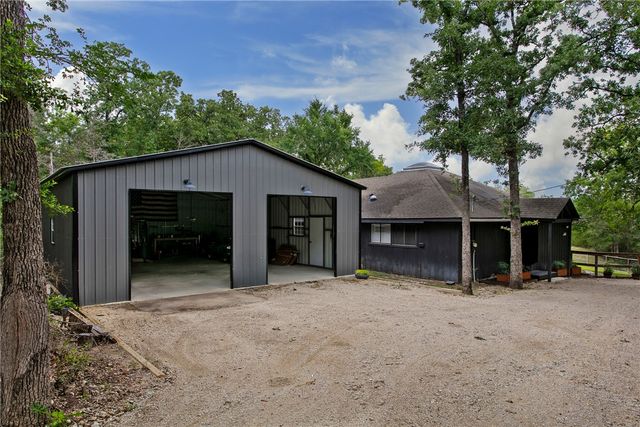 8081 Perry Lane, College Station, TX 77845