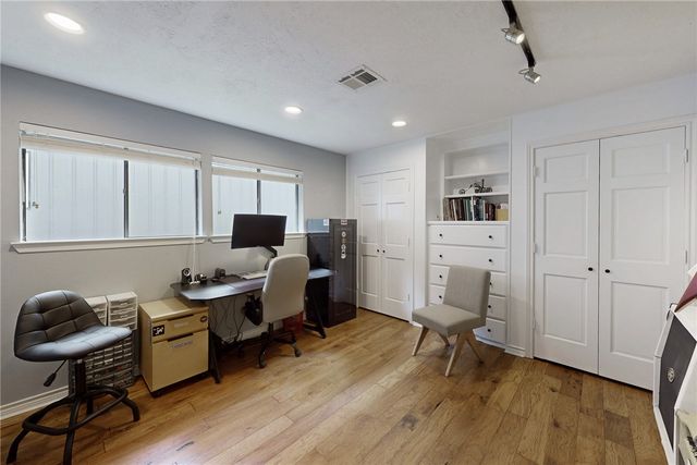 8081 Perry Lane, College Station, TX 77845