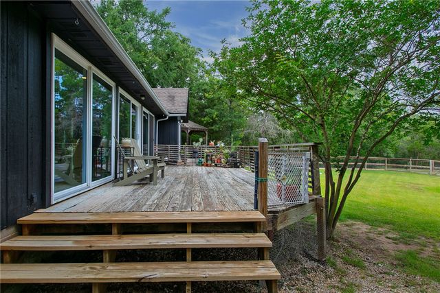 8081 Perry Lane, College Station, TX 77845