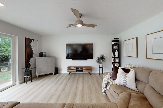 8081 Perry Lane, College Station, TX 77845