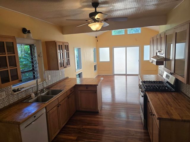 3237 Luahine Pl, Haiku, HI 96708