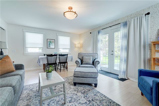 32 Rossman Drive, Penfield, NY 14580