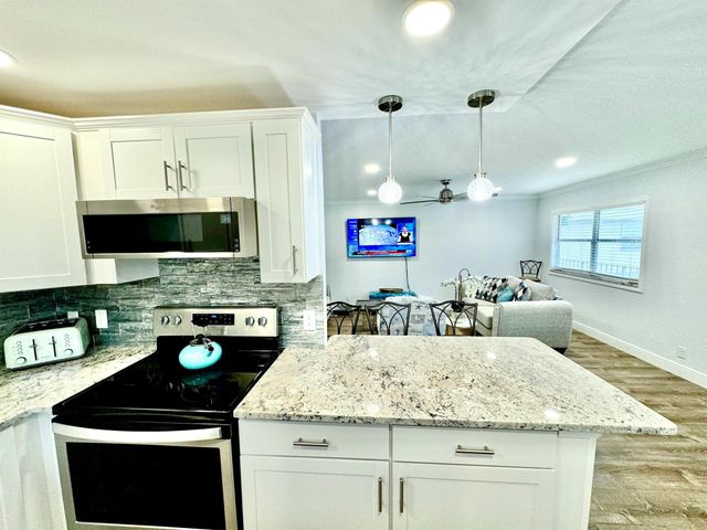 177 Brittany D, Delray Beach, FL 33446