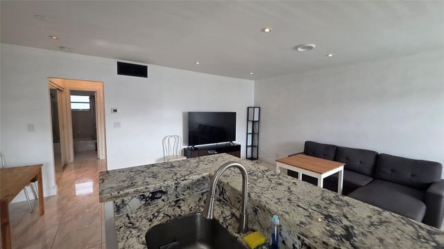 2219 Polk Street 9b, Hollywood, FL 33020