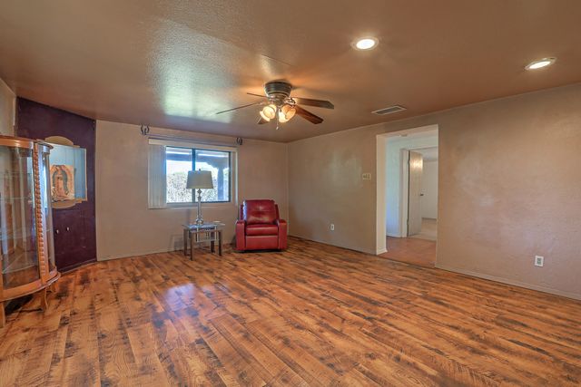 17 Vicente Road, Belen, NM 87002