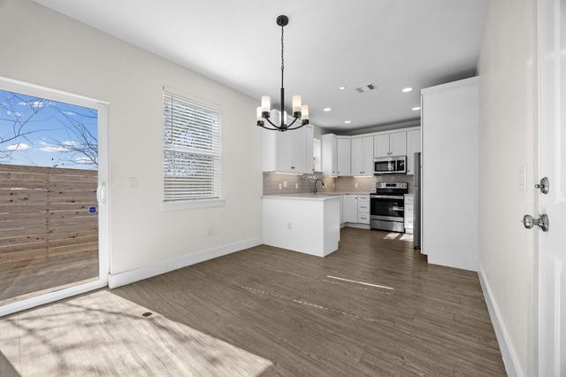 7312 E Ben White BLVD 10, Austin, TX 78741