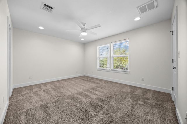 7312 E Ben White BLVD 10, Austin, TX 78741