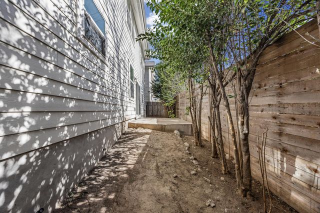 7312 E Ben White BLVD 10, Austin, TX 78741