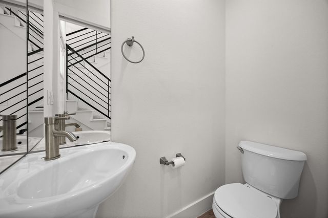 7312 E Ben White BLVD 10, Austin, TX 78741