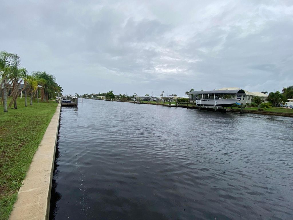 134 BANGSBERG Road SE, Port Charlotte, FL 33952