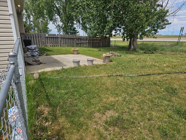 3616 Village Green Lane, Moorhead, MN 56560