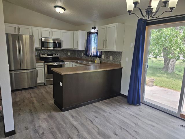 3616 Village Green Lane, Moorhead, MN 56560