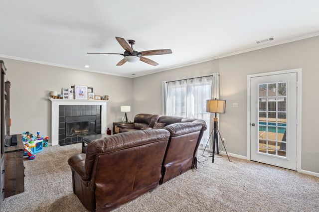 383 NOLLEY DR E, Collierville, TN 38017