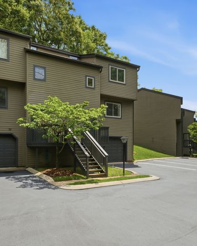 256 Summit Ridge Drive, Nashville, TN 37215