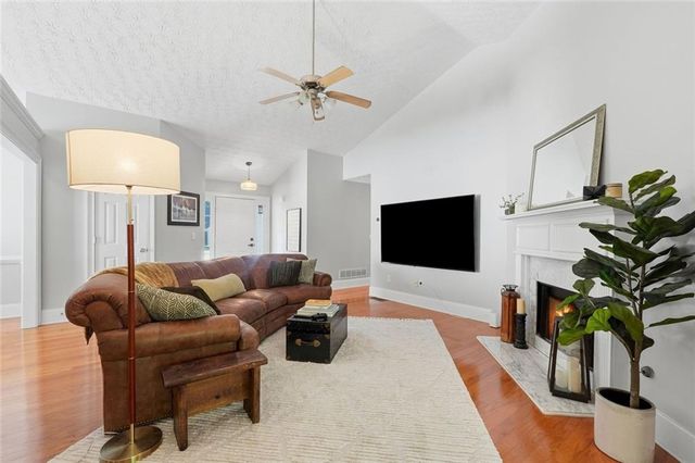 4155 McEver Park Dr, Acworth, GA 30101
