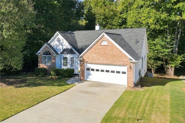 4155 McEver Park Dr, Acworth, GA 30101