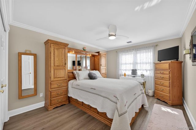 1 Atlantic Avenue Apt 35, Farmingdale, NY 11735