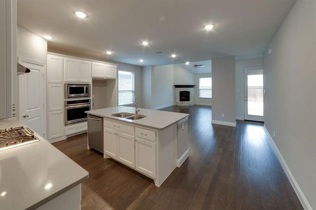 2013 Sutton Park Avenue, Prosper, TX 75078