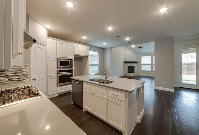 2013 Sutton Park Avenue, Prosper, TX 75078