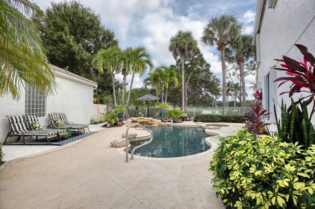 2070 Chagall Circle, West Palm Beach, FL 33409