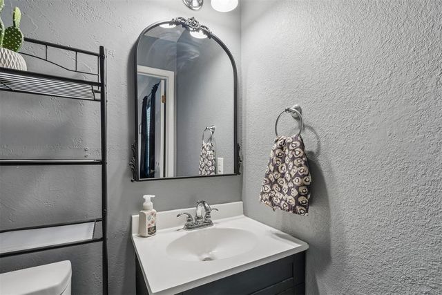 14299 NE 5th Street, Choctaw, OK 73020