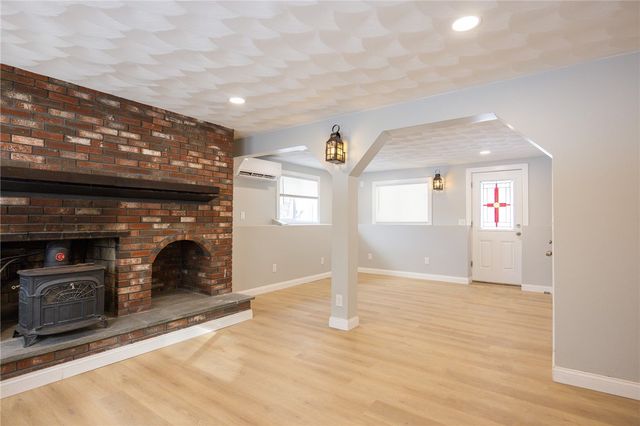 63 Bishop Hill Road, Johnston, RI 02919