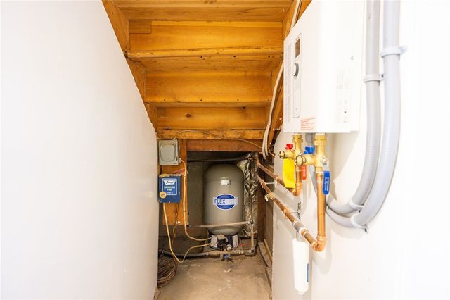 63 Bishop Hill Road, Johnston, RI 02919