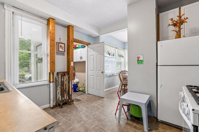 958 26th Avenue NE, Minneapolis, MN 55418