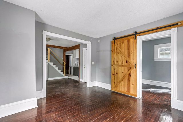 958 26th Avenue NE, Minneapolis, MN 55418